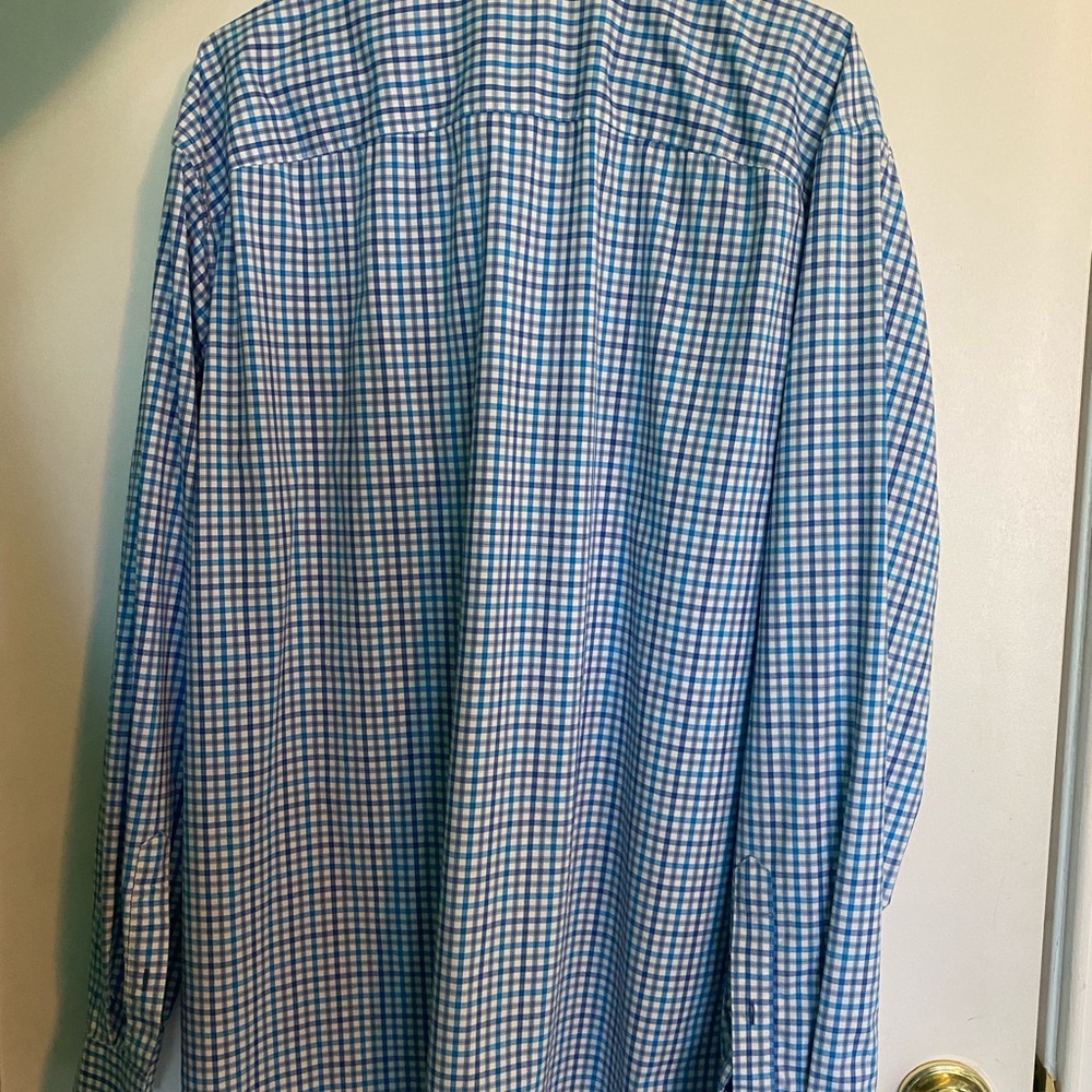 Men’s untuckit shirt - Picture 2 of 4